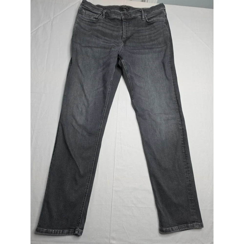 Banana Republic Jeans Mens 36x34 Gray Denim Stretch Slim Fit Straight Leg Skater